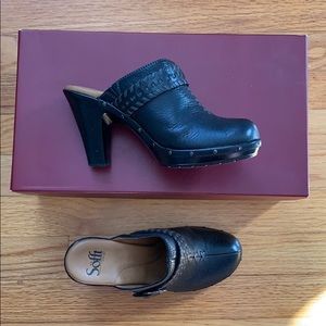 NWOT Black Leather Heeled Clog with buckle